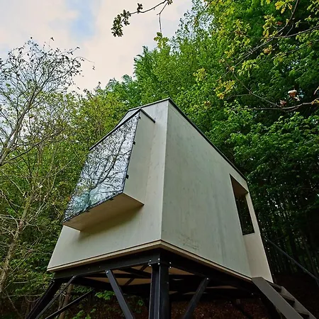 Posed Vazka By Twofingers Glamping *